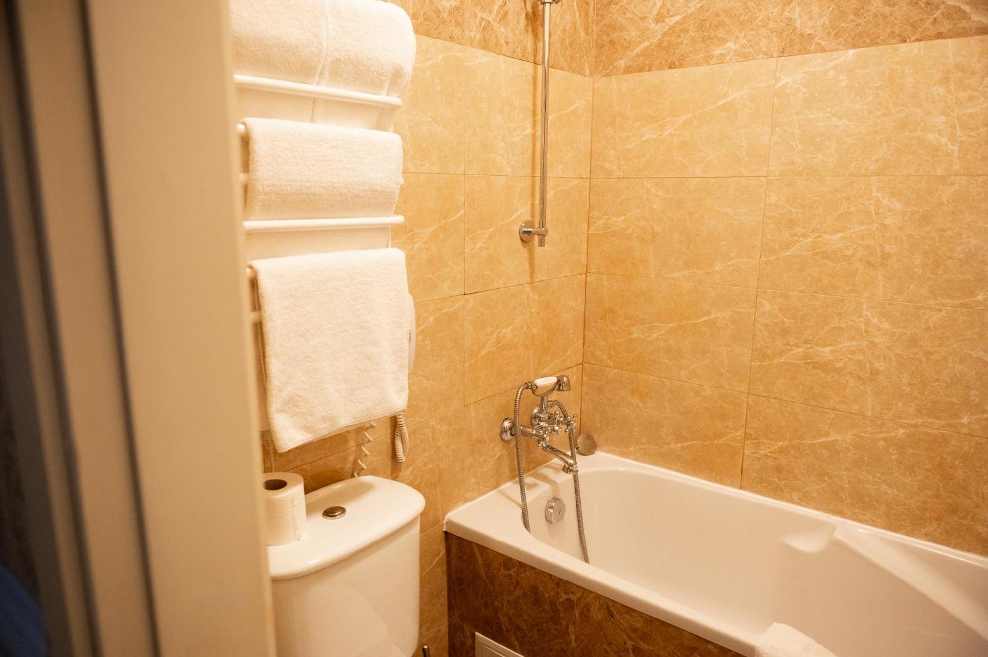 Royal Olympic 4*